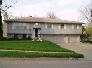 9906 Emmet St, Omaha, NE 68134