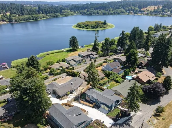 23521 75th Ave W, Edmonds, WA 98026