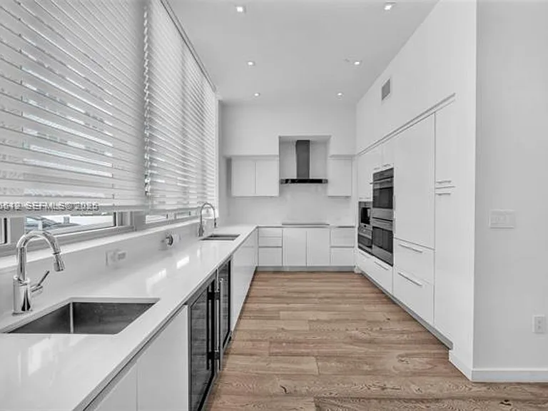9501 Collins Ave #Townhouse 1 — Photo 20
