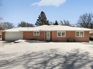 1246 N 6th St, Seward, NE 68434