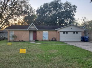 105 Lindsey Ave, Bay City, TX 77414