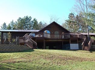 620 N Riverhills Rd, Kingsford, MI 49802