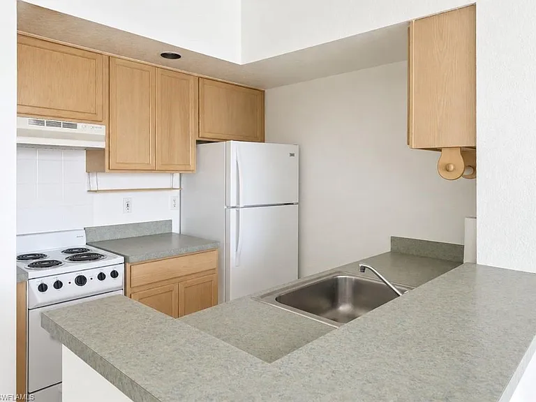 4426 Saint Georges Ct — Photo 7