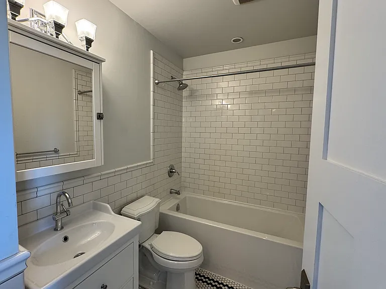 166 E 11th Ave #8 — Photo 20