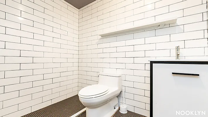 Rented by Nooklyn NYC LLC | media 60