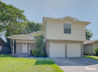 8527 Woodland Willows Dr, Houston, TX 77083