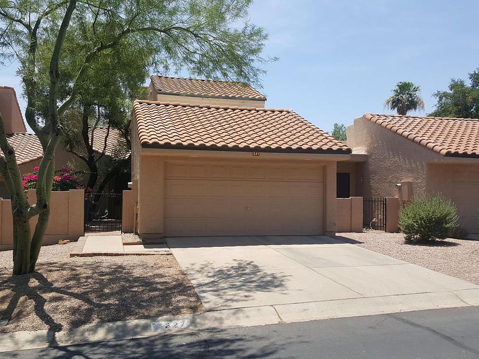 1st image of 327 E Lilac Dr