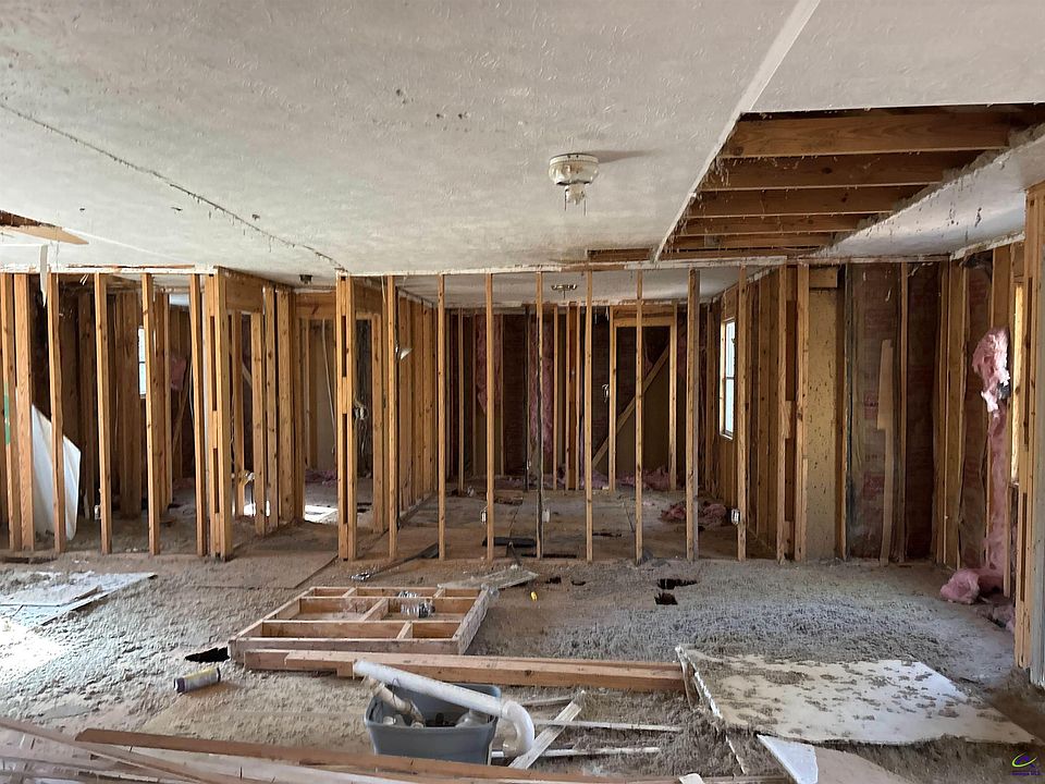 2nd image of 283 Springview Dr