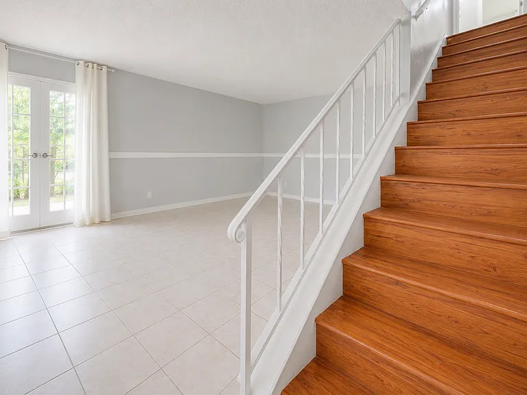 1386 Lorilyn Ave #2 — Photo 7