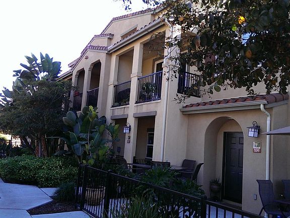 4th image of 4421 Logan Ave