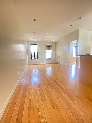 4th image of 188 Wadsworth Ave APT 14A