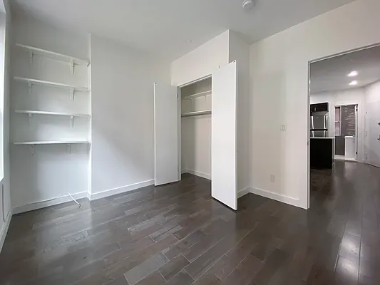 Rented by Kahen Properties | media 15