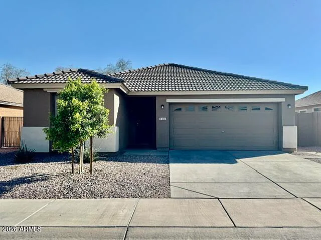 632 S 152nd Ln — Photo 1