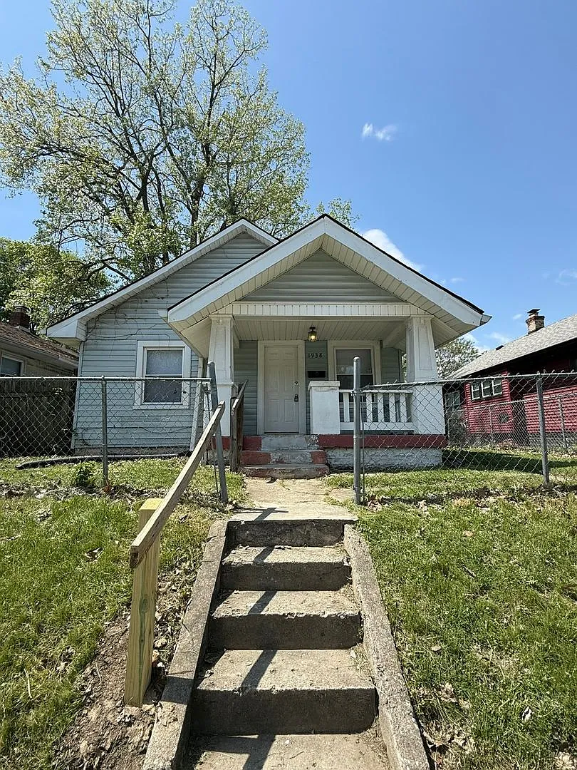 New Listing! 3BR/1BA home in North Brookside Park — Photo 1