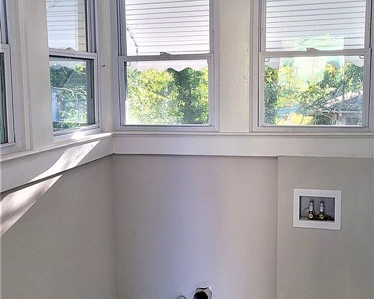 2nd image of 389 Winsmith Ave