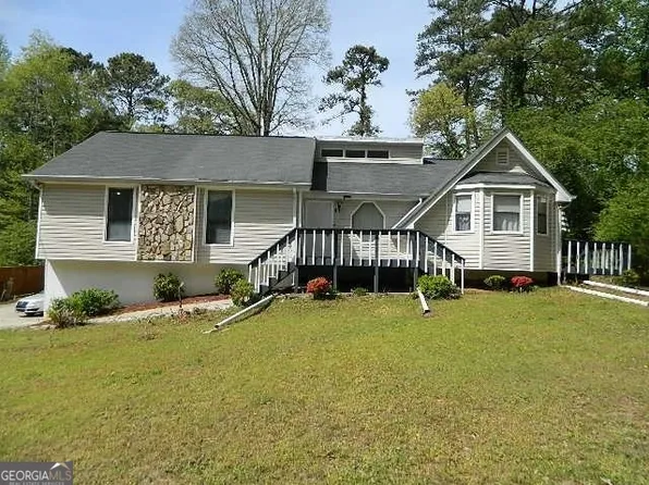 756 Post Road Way, Stone Mountain, GA 30088