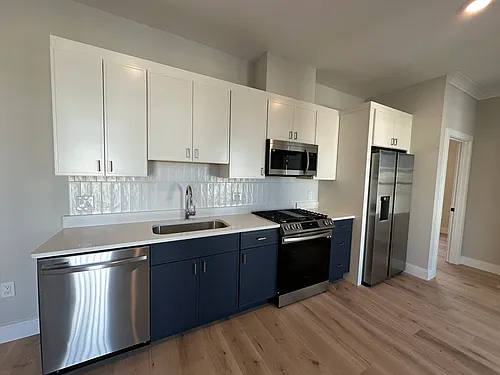 157 Everett St #306E Photo 1
