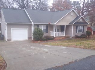1180 Burke Park Ln, Winston Salem, NC 27103