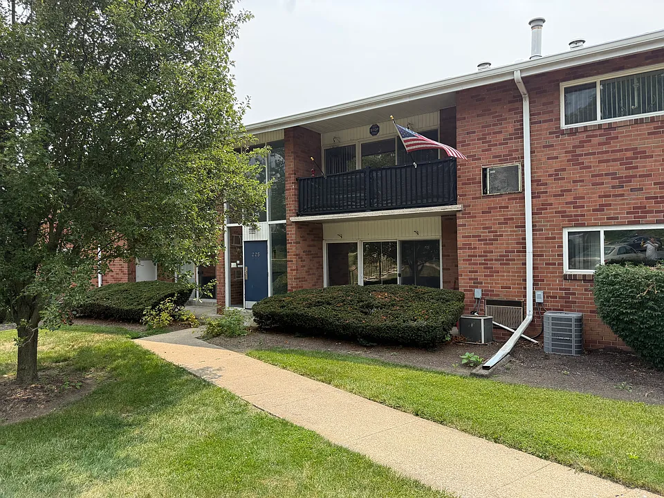 225 Francis L Cadden Pkwy