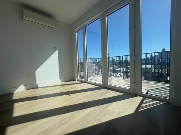 139 Frost Street image 1 of 9