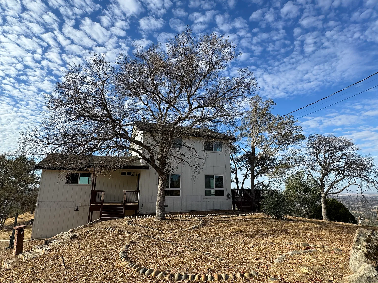 4 bed, 1880 sqft, $2,500 — Photo 1