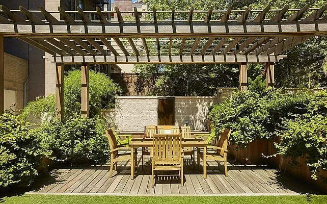 Sold by Digs Realty Group | media 8
