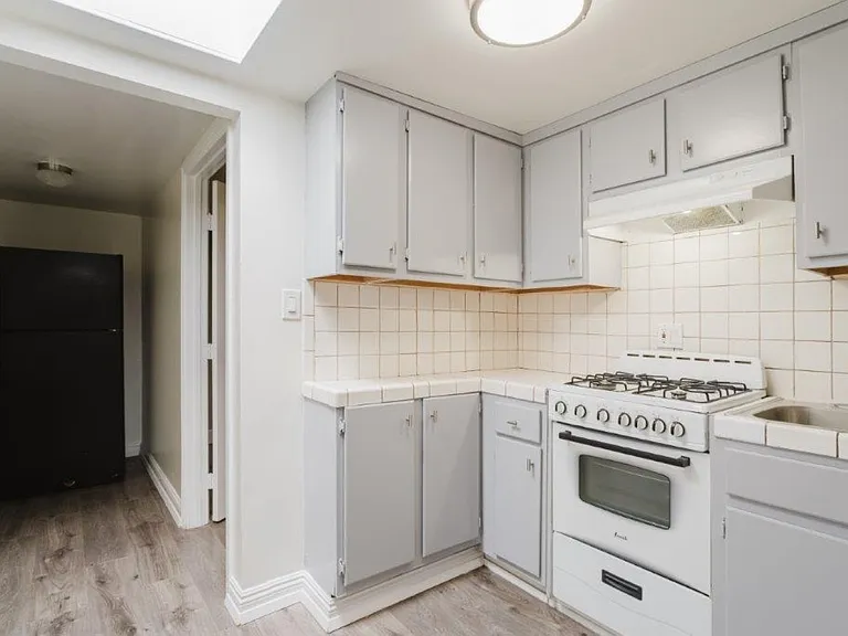 6609 N Camellia Ave — Photo 13