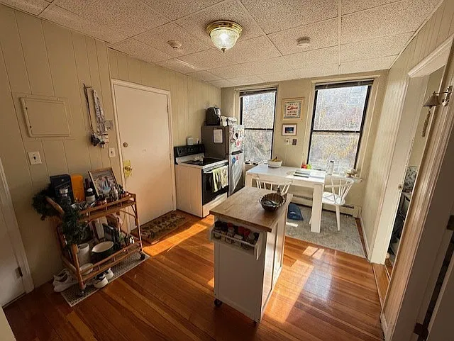 23 Charter St #4 — Photo 4