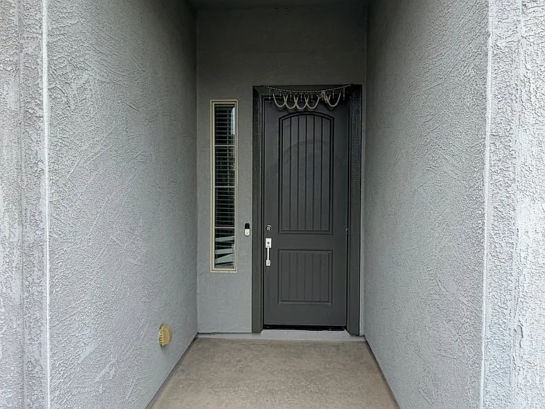 1614 W Corral Rd — Photo 5