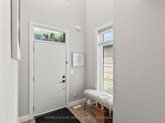 5th image of 43 Streamside Dr