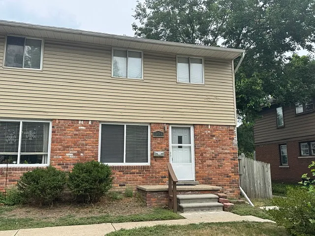 309 E Farnum Ave