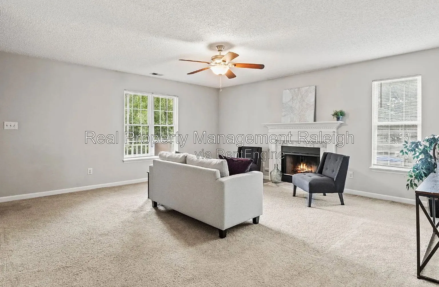 3 bed, 2.0 bath, 1394 sqft, $1,895 — Photo 2