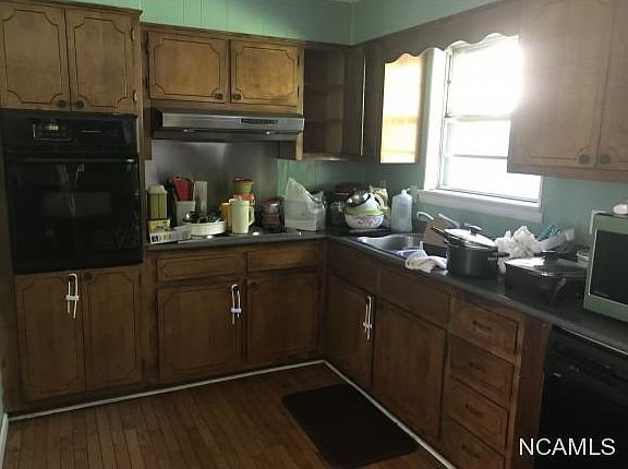 5th image of 316 Linda Warren Cir NE
