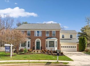 6753 Edge Cliff Dr, Alexandria, VA 22315