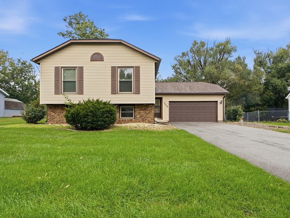 1st image of 17524 Willowbrook Dr