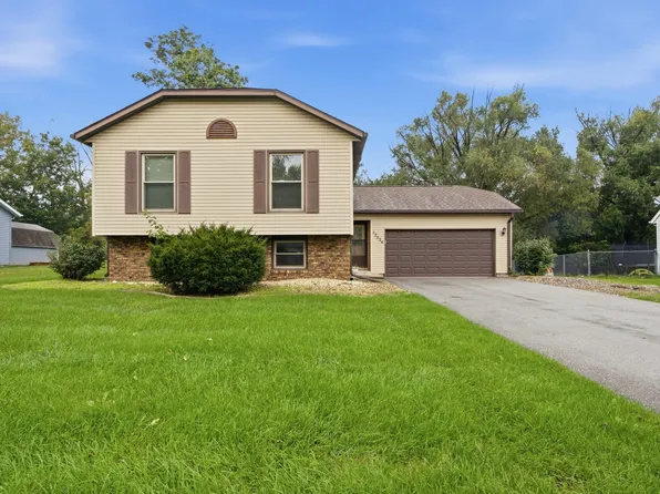17524 Willowbrook Dr, Lowell, IN 46356