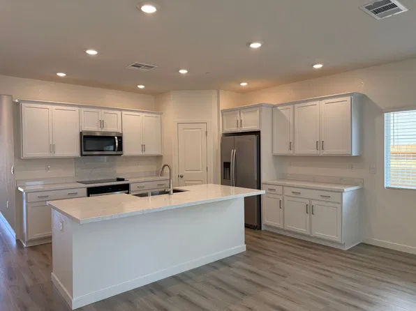 8089 Trapper Ranch Rd, Roseville, CA 95747
