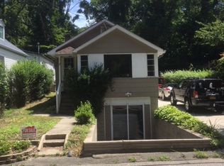 29 Woodhull Landing Rd, Sound Beach, NY 11789