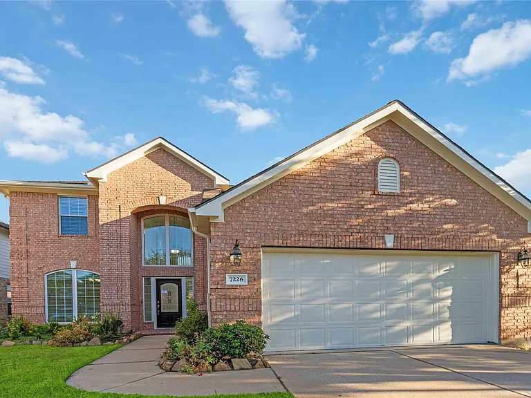 7226 Vorgen Ct — Photo 2