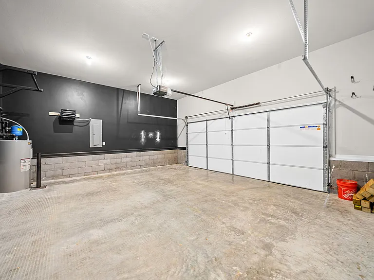 1042 Winesap Rd — Photo 34
