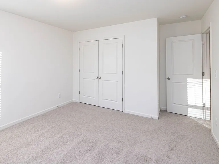 105 Luna Ln — Photo 25