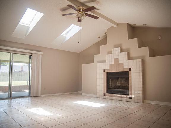 3rd image of 1725 Laura Ann Ln