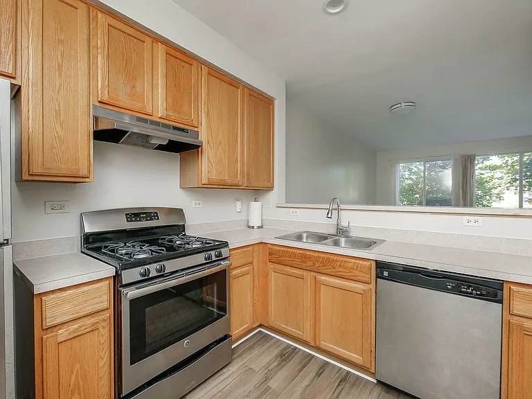 2943 Kentshire Cir — Photo 6