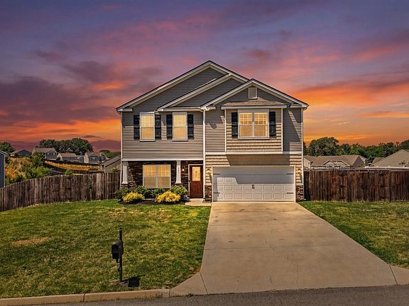 3rd image of 241 Gail Ln