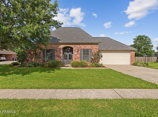 9623 Belle Place Cir, Maurice, LA 70555