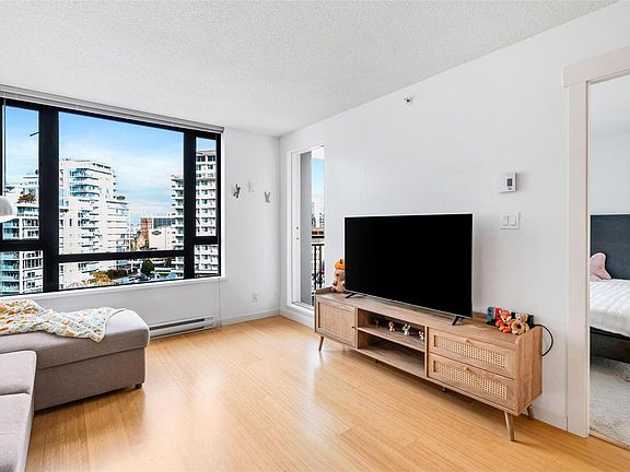5th image of 751 Fairfield Rd #1001