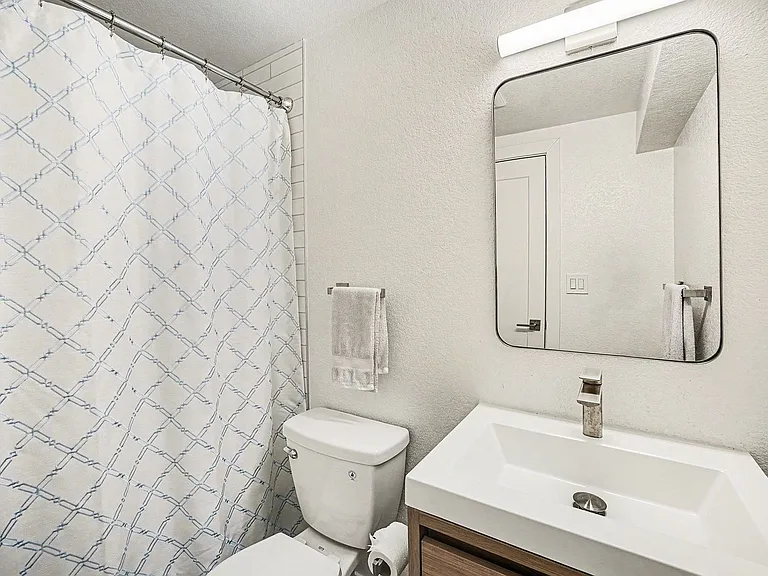 5217 E Martin Luther King Jr Blvd — Photo 13