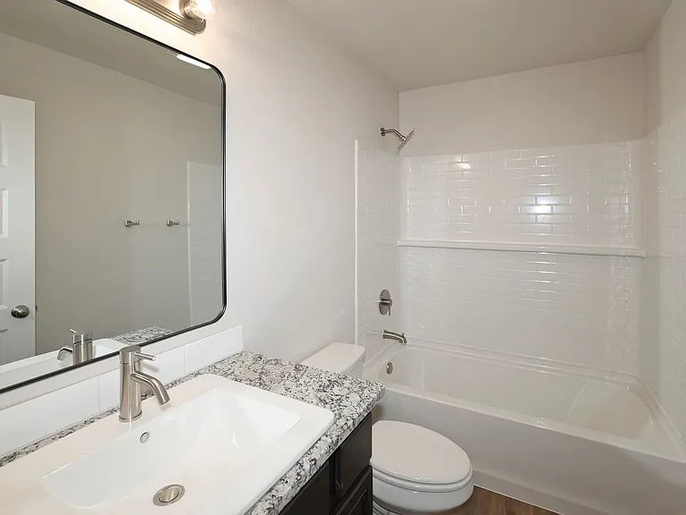 3003 Swenson St — Photo 8