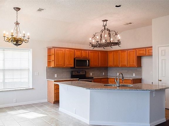 2nd image of 10408 Ambergate Ln