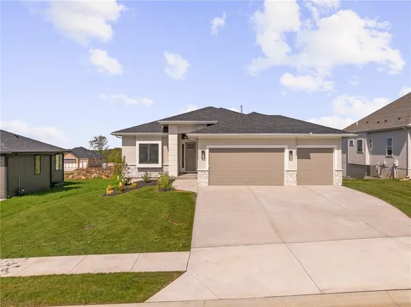 25128 W 141st Ter, Olathe, KS 66061